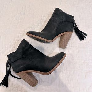 Vince Camute black booties